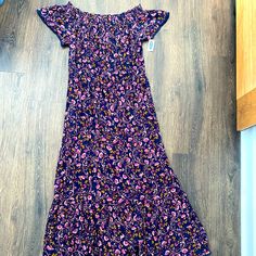 Old Navy Off Shoulder Dress- Floral Print With Gold Tones- Bought For Family Pictures But Never Wore. Summer Off-shoulder Purple Maxi Dress, Purple Off-shoulder Dress For Vacation, Butterfly Maxi Dress, Navy Floral Maxi Dress, Blue Gingham Dress, Navy Summer Dress, Flowy Summer Dresses, Navy Purple, Black Short Dress