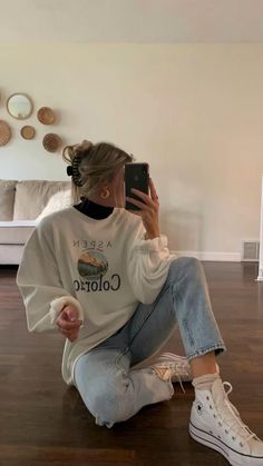 Converse Outfits, Cold Outfits, Outfits With Converse, Sweatshirt Outfit, Winter Trends