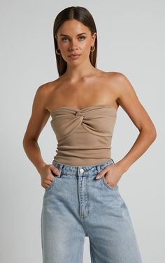 Winter Date Night, Top Strapless, Twist Front Top, Dream Outfits, Summer Tanning, Casual Weekend, Cozy Winter, Top Collection