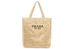 Tas Prada, Designers Bags, Sac Tote Bag, Raffia Tote Bag, Prada Tote Bag, Sacs Design, Basket Noir, Bag Prada, Prada Logo