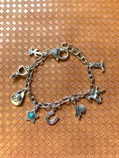 Cute Western Charm Bracelet Silver Tone - Etsy Cowboy Jewelry, Horse Cowboy, Western Bracelets, Chain Charm Bracelet, Galloping Horse, Charm Bracelet Silver, Western Outfit, Western Style Outfits, Cowgirl Jewelry