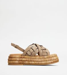 Characterized by crossed bands with a pattern recalling the iconic chain accessory, these sandals in suede come with a raffia-covered platform outsole. A versatile and feminine style, with a cool and summer mood. Brown Platform Sandals, Women Platform Sandals, Summer Mood, Italian Luxury, High Heel Sandals, Luxury Shoes, Feminine Style, Platform Sandals, Leather Straps