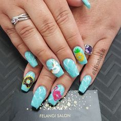 Pool and floaties Pool Party Nail Designs, Beach Ball Nails Designs, Pool Themed Nails, Summer Beach Pedicure Ideas, Cute Waterpark Nails, Pool Nails Designs, Flordia Nail Designs, Swimming Pool Nails