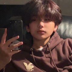 Messy Asian Hair, Short Hair Reference, Messy Hair Boy, Cute Crush Quotes, Short Hair Tomboy, Boy Blurred Pic, Boy Best Friend Pictures