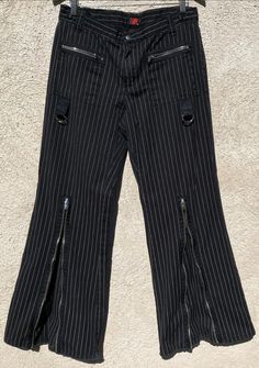 Goth Bottoms, Scene Pants, 2000s Punk, Goth Fits, Y2k Workwear, Goth Kids, Y2k Goth, Future Outfit