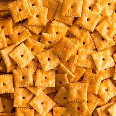 crackers are arranged in rows on top of each other