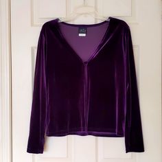 Purple Cardigan Outfits, Jessica Stanley, Funky Fits, Purple Clothes, Velvet Aesthetic, Velvet Cardigan, Velvet Sweater, Wardrobe Wishlist, Purple Cardigan