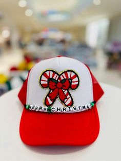 Choice selections: 1 hat Christmas personalized hats. Perfect idea for gifts. This is a unique concept that promises to delight both children and adults. Make Your Own Hat, Chenille Patches, Custom Trucker Hats, Personalized Hats, Party Kit, Miami Fl, Art Paint, Personalized Christmas, Trucker Hat