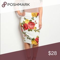 Floral Mama Skirt Colorful Skirt, just in time for spring and Easter, available in 1xl - 3xl. Skirts Midi Yellow Pencil Skirt For Spring, Yellow Summer Pencil Skirt, Yellow Pencil Skirt For Summer, Colorful Skirt, Colorful Skirts, Skirts Midi, Just In Time, In Time, Floral Skirt