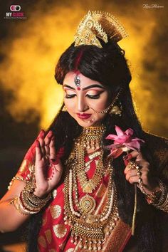 Navratri Makeup, Kali Photography, Durga Navratri, Love Couple Images Hd, Bharatanatyam Poses, Divine Feminine Goddess