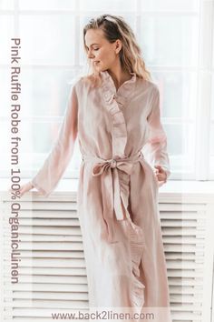 This linen ruffle robe is created from stonewashed linen. It's super comfortable, beautiful and gentle against the skin. Perfect even for the most sensitive skin! #linen #linenlove #linenrobe #linenbathrobe #robe #bathrobe #pink #pinkrobe #pinkbathrobe #dressinggown #loungewear #organic #ruffles #rufflerobe #rufflebathrobe #weddingrobe #wedding #natural #luxury #plussize #plussizerobe #plussizeclothing #blus #dustypink #linenclothing