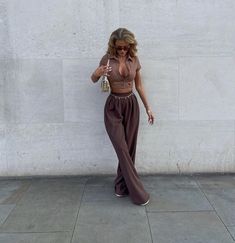 Stile Boho Chic, Instagram Baddie, Wide Leg Dress Pants, Look Casual, Mode Inspiration