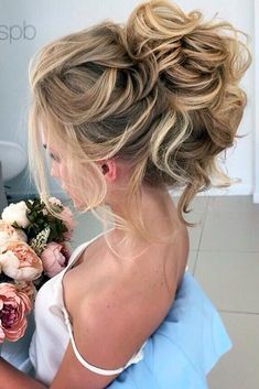 High Bun Wedding Hairstyles, Messy Hair Updo, Messy Wedding Hair, Wedding Hairstyles Bride, Elegant Wedding Hair, Bridal Wedding Hair, Best Wedding Hairstyles, Long Hair Wedding Styles, Hair Styles 2017