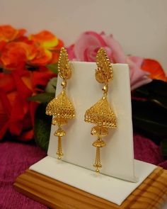 Jumka Gold Earrings Designs, Jhumkas Gold Indian, Jumka Design Gold, Beautiful Gold Earrings, Small Gold Earrings, New Gold Jewellery Designs, Ali Baba