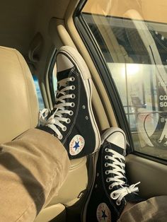 Converse Aesthetic, All Stars Converse, Aesthetic Shoes, Converse Sneakers, Dream Shoes, Converse All Star, Chuck Taylor Sneakers, Chuck Taylor All Star, Louis Tomlinson