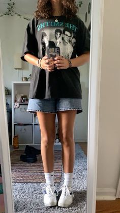 The Smiths T Shirt Outfit, Jorts Outfit Idea Midsize, Ghanda Clothing Outfits, Jorts Outfit Summer, Outfits With T Shirts, The Smiths Outfit, Mid Size Grunge, Button Up Shirt Outfit Summer, Outfits For Short Hair