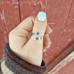 Check out this item in my Etsy shop https://www.etsy.com/listing/948529388/southwestern-cactus-diamond-wrap-ring Southwestern Style Adjustable Open Ring, Adjustable Western Style Ring, Western Jewelry Rings, Southern Jewelry, Stamp Jewelry, Diamond Wrap Ring, Native Beading, Country Jewelry, Cowgirl Bling