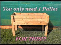 a wooden bench sitting in the grass next to a sign that says you only need 1 pallet for this