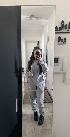 Outfit Jogging, Jogging Outfit, Outfit Zara, Latina Fashion Outfits, Mode Zara, Cute Lazy Day Outfits, Cute Lazy Outfits, Wardrobe Tips