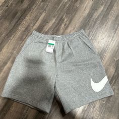 #Nike #Nike Shorts #Large Nike Logo Swoosh #New With Tags #Mens Size Xl # Knee Length Standard Coupe Nike Cotton Bottoms For Gym, Casual Gray Nike Shorts, Casual Nike Gray Athletic Shorts, Casual Gray Nike Athletic Shorts, Baddies Hairstyle, Fashion Shorts Men, Nike Shorts Men, Nike Mens Clothing, Business Casual Attire For Men