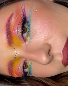 Colorful Editorial Makeup, Easy Graphic Eyeliner, Pride Makeup Looks, Colorful Makeup Ideas, Mr Peacock, Pride 2024