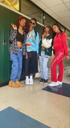 Throwback Outfits Black Women, Mitch Match Day Spirit Week Outfits, Y2k Throwback Outfits, 90s Day Outfit Ideas, Tacky Tuesday Outfits Spirit Weeks, 90s Day Outfit Spirit Week