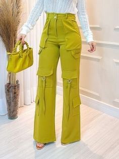 Gorgeous woman cargo pants shop now #cargo
#cargopants
#streetwear
#cargopantswomen
#mencargopantsoutfit
#greencargos Church Outfit Casual, Fashion Work Outfit, 2piece Outfits, Cute Work Outfits, Women Cargo Pants, Office Casual Outfit, Casual Outfit Inspiration, Pants Women Fashion, Elegante Casual