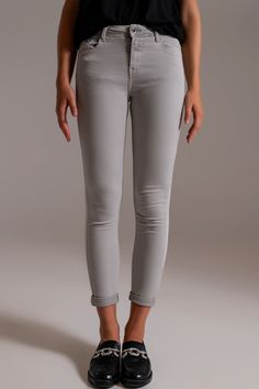 Q2 Light gray ankle jeans with soft wrinkles Chic Gray Jeans For Fall, Trendy Gray Jeans With Five Pockets, Gray Stretch Straight Leg Jeans, Gray Stretch High Rise Jeans, Gray Stretch High-rise Jeans, Stretch Mid-rise Bottoms With Rolled Hem, Stretch Gray Jeans For Fall, Gray Jeans For Spring, Chic Gray Mid-rise Jeans