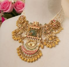 Gold Kundan Bridal Necklace With Ornate Style, Gold Kundan Bollywood Bridal Necklace, Ornate 22k Gold Kundan Wedding Necklace, Bollywood Style Bridal Necklace, Hand Set And Gold Plated, Gold Jeweled Bollywood Temple Necklace, Kundan Jewellery Bridal, Temple Jewelry Necklace, Indian Bridal Jewelry Sets