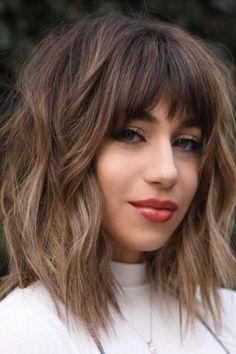 Bob Lung, Shoulder Length Hair With Bangs, Lob Haircut, Fringe Hairstyles, Haircuts With Bangs, Medium Hair Cuts, Shoulder Length Hair, Medium Length Hair Cuts