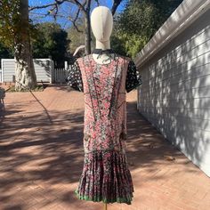 Brand: Coach Size: S (4-6) Color: Floral Materials: 100% Silk / Lining: 100% Cupro Condition: Used, Great Condition Details: Side Zip Closure, Removable Collar, Pockets, 2016 Spring Ready To Wear Collection Spring Ready To Wear, Coach Floral, Bib Dress, Removable Collar, Ready To Wear Collection, Side Zip, Pink And Green, Ready To Wear, Silk