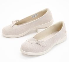 Featuring the laid-back vibes you love with a little bit of stylish sass, these shimmery canvas slip-ons are playfully punctuated with a bow. From Skechers. Todays Styles, Shoe Lacing, Women Casual Flats, Older Women Fashion, Flats Sandals, Folding Clothes, Clothes Ideas, Casual Flats, Slip Ons