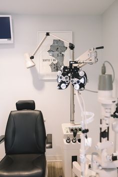 Lasik Eye Surgery Aesthetic, Optometry Notes, Optometrist Aesthetic, Optometry Education, Tooth Extraction Aftercare, Laser Vision Correction, Eyewear Store Design