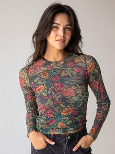 Sloane Mesh Long Sleeve Top - Green Lined Floral-view 1 Affordable Casual Printed Tops, Cheap Patterned Women's Tops, Outfit With Mesh Top, Vintage Long Sleeve Tops, Mid Size Fashion Winter, Style Roots, Floral Mesh Top, Boho Bandeau, Form Fitting Tops