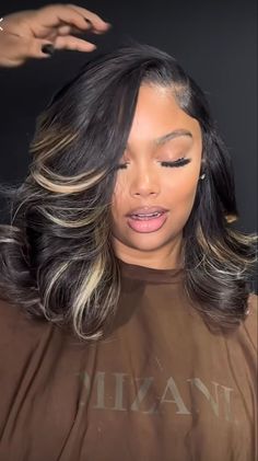 Shoulder Length Lace Wig, Long Bob Hairstyle Black Women, Side Part Wig Shoulder Length, Midi Hairstyle Women, Cocoa Highlights On Dark Hair, Hair Extensions For Short Hair Styles, Color Bundles Sew In, Side Part Sew In With Leave Out Short, Quick Weave With Different Color Leave Out