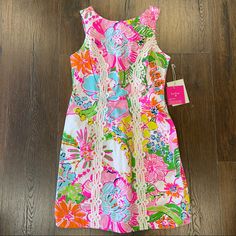 Lilly Pulitzer For Target Nosey Posie Shift Dress 2 Sleeveless Sun Lily Pulitzer Dress Vintage, Lilly Pulitzer Shift Dress, Pink Print Dress, Green Shift Dress, Shift Dress Pattern, Lilly Pulitzer Target, Target Dress, Mini Sheath Dress, Zebra Dress