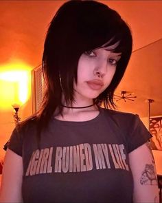 b4i10ut   |   xb4il3e Short Emo Haircuts, Short Scene Hair, Red Hair Inspo, Hair Inspiration Short, Punk Hair, Hair Advice