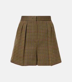 Patroni houndstooth wool-blend shorts in beige - Max Mara | Mytheresa Fall Workwear Shorts With Short Inseam, Workwear Shorts For Fall With Short Inseam, Short Tweed Bottoms For Work, Fall Workwear High-waisted Shorts, Chic Tweed Shorts, Spring Tweed Shorts, Made In Romania, Max Mara, Color Names