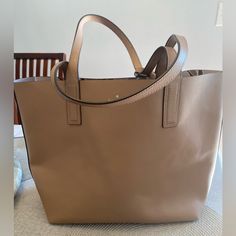 Nwt- Kate Spade Leather Reversible Tote Bag, W/ Zippered Pouch (Detachable) .. 18lx12h 10 Inch Double Handles Shopping Tote Bags, Reversible Tote Bag, Reversible Tote, Boho Bags, Zippered Pouch, Shopping Tote Bag, Shopping Tote, Kate Spade Bags, Kate Spade Bag