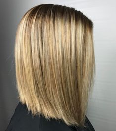 Straight Razored Blonde Lob Collarbone Haircut Fine Hair, Dark Blonde Bobs, Blonde Lob, Medium Length Hairstyles, Hair Diy, Hair Buns, Lob Haircut, Hair 2018