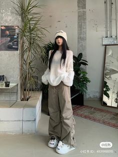 Korean Chill Outfits, Acubi Hoodie Outfit, Asian Clothes Aesthetic, Trendy Outfits For Fall 2023, Korean Street Fashion Winter, Wave To Earth Outfit, Neutral Ootd