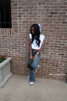 Fly Girl Outfits Black Women Summer, Ribbon Jeans Outfit, Adidas Outfits Black Women, Character Vs Celebrity Spirit Week, Outfit Ideas For School Sambas, Fly Girl Outfits Summer, Bow Outfit Ideas, Outfit Ideas Fly Girl, Bootcut Jeans Outfit Black Women