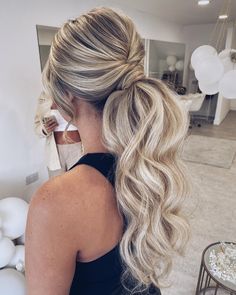 Bridesmaid Ponytail, Prom Ponytail Hairstyles, Wedding Ponytail Hairstyles, Fancy Ponytail, Bridesmaid Hair Inspo, Wedding Ponytail, Bridemaids Hairstyles, Low Ponytail Hairstyles, Pony Hairstyles