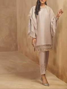 Eid Frock Design, Eid Dress Design, Ammara Khan, Pakistani Kurti, Baju Kahwin, Layered Sleeves, Eid Dress, Dusty Lavender