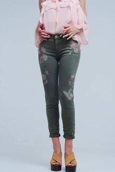 Khaki Jeans with Embroidered Flower - Himelhoch's Jeans With Embroidery, Cool Girl Style, Khaki Jeans, Womens Khakis, How To Hem Pants, High Rise Mom Jeans, Cute Jeans, West Palm Beach, Khaki Green