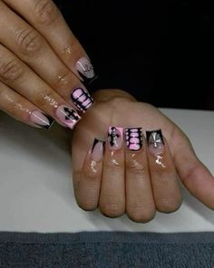 Nail Ideas Short Design, Short Designed Acrylic Nails, Designed Short Nails, Short Extra Nail Designs, Cool Nail Inspiration, Nail Ideas Cute Design, Cute Short Acrylics, Cute Short Sets Nails, Short Cute Acrylic Nails Designs