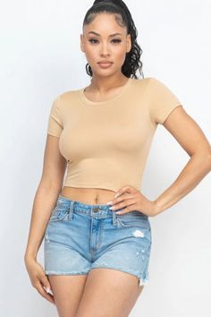 Round Neck Crop Top, Outfit Inspo Casual, Khaki Color, White Crop Top, Color Khaki, Black Crop Tops