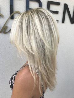 21 PERFECT HAIRSTYLES FOR WOMEN OVER 50 - valemoods Hair Levels, Blonde Wigs, Real Hair Wigs, Makeup Tricks, Hair Color And Cut, Long Layers, Medium Length Hair Cuts, Great Hair