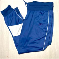 Nike Woman’s Blue With White Stripe Joggers. Size Xl Nwt Approx Inseam; 30 Length; 40 See Photos For Measurements Fitted Blue Joggers With Pockets, Blue Fitted Joggers For Loungewear, Nike Blue Loungewear Bottoms, White Nike Joggers, Nike Grey Sweatpants, Grey Nike Sweatpants, Vintage Tracksuit, Camo Jogger Pants, Nike Joggers