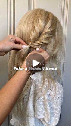 ᴀʟᴇxᴀɴᴅʀᴀ ᴡɪʟꜱᴏɴ📍ʀʜᴏᴅᴇ ɪsʟᴀɴᴅ on Instagram: "Faux fishtail braid 💁🏼‍♀️  . . Used @designmehair PuffMe dry texturizing spray, available at @saloncentric 💙 . . #saloncentricpartner #hairtipsandtricks #fishtailbraid #hairtutorials #hairhowto #hairhacks #hairstylingtips #halfuphairstyle" Faux Fishtail Braid, Faux Fishtail, Fishtail Braid Wedding, Easy Fishtail Braid, Faux Braids, Easy Bun Hairstyles For Long Hair, Fishtail Hairstyles, Prom Hair Medium, Fishtail Braid Hairstyles